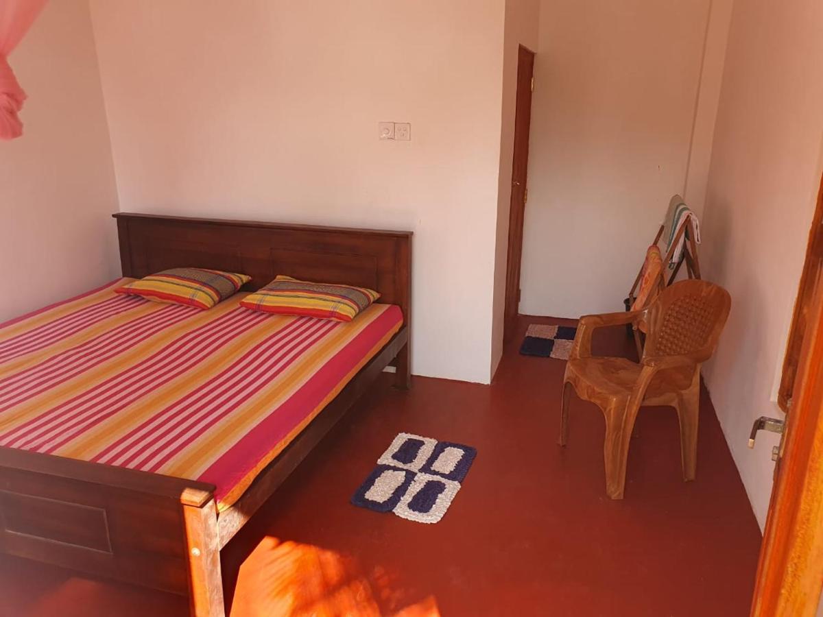 Chandi Gaya Beach Guesthouse แทนกาลเล ภายนอก รูปภาพ