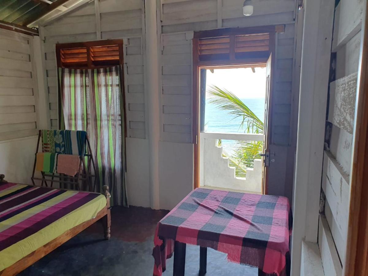 Chandi Gaya Beach Guesthouse แทนกาลเล ภายนอก รูปภาพ