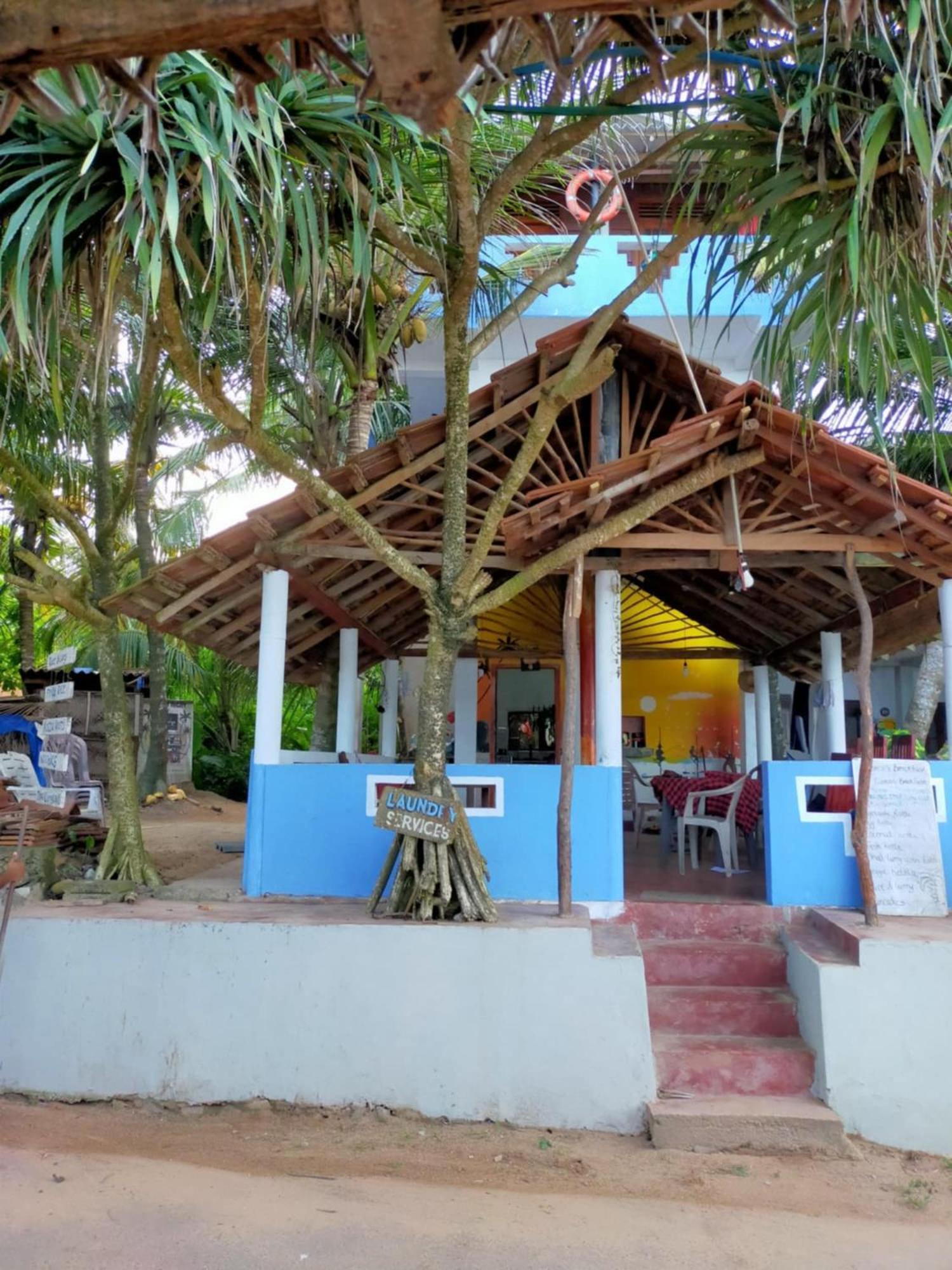 Chandi Gaya Beach Guesthouse แทนกาลเล ภายนอก รูปภาพ
