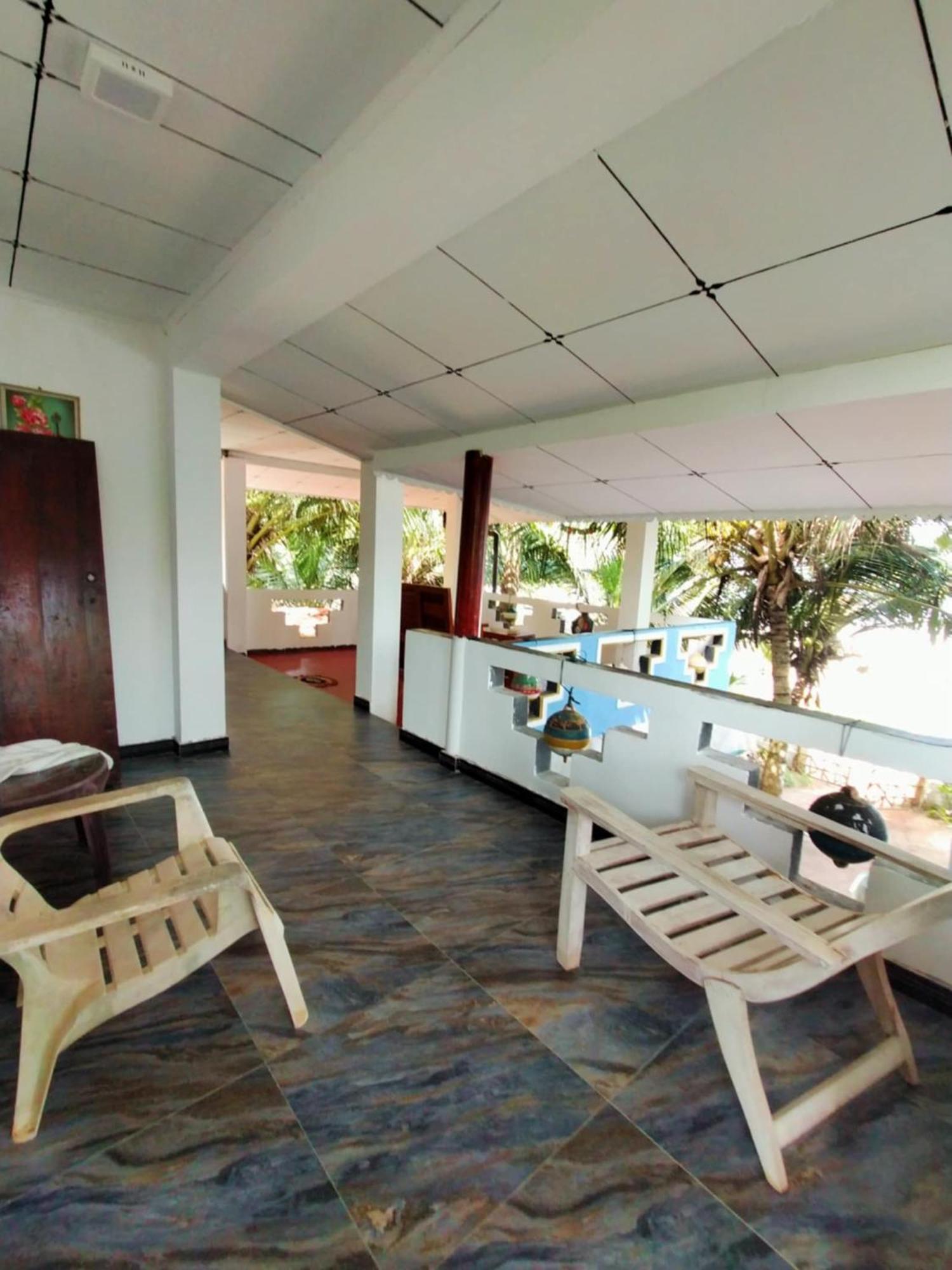 Chandi Gaya Beach Guesthouse แทนกาลเล ภายนอก รูปภาพ