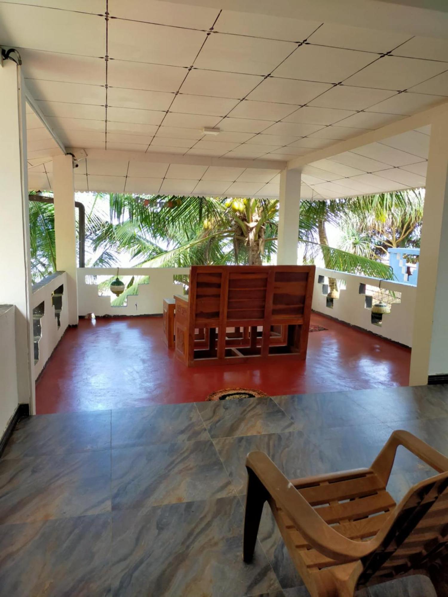 Chandi Gaya Beach Guesthouse แทนกาลเล ภายนอก รูปภาพ