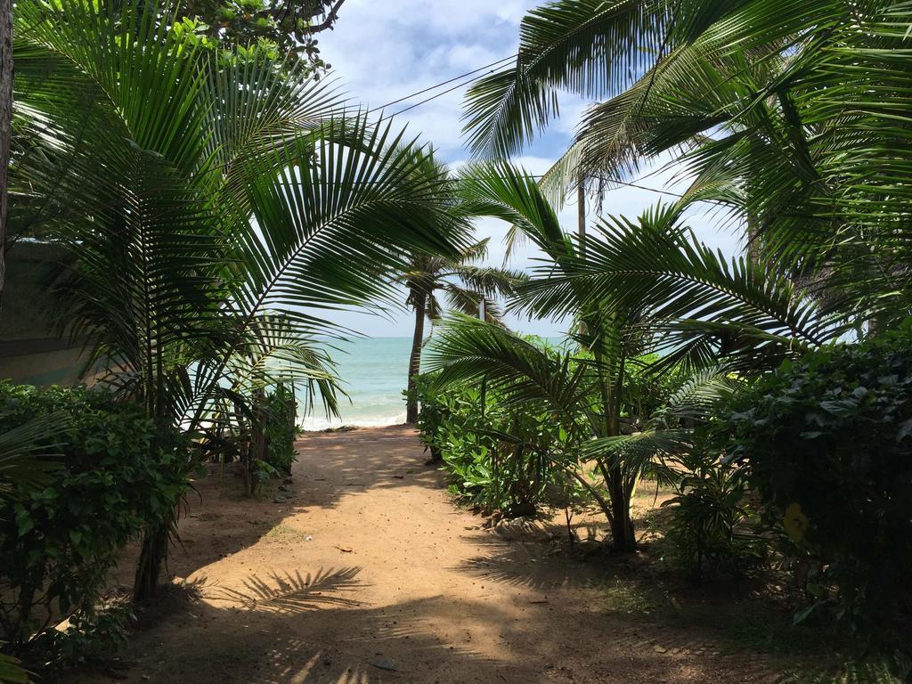 Chandi Gaya Beach Guesthouse แทนกาลเล ภายนอก รูปภาพ