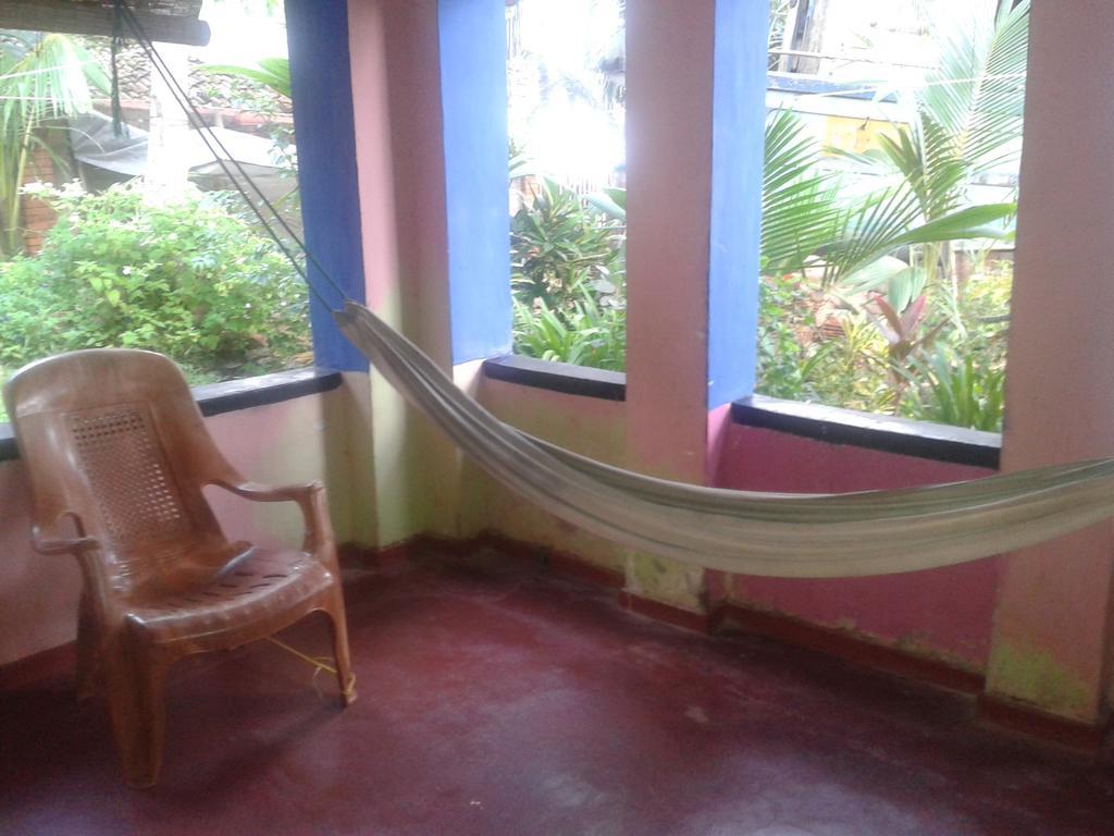 Chandi Gaya Beach Guesthouse แทนกาลเล ห้อง รูปภาพ